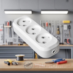 Колодка 3 гнезда б/з 10А 250В